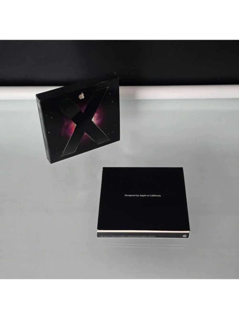 Apple MAC OS X LEOPARD Version 10.5.1  Retail Install DVD With Manual (MB427Z/A)